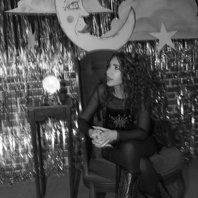 laura at phot booth